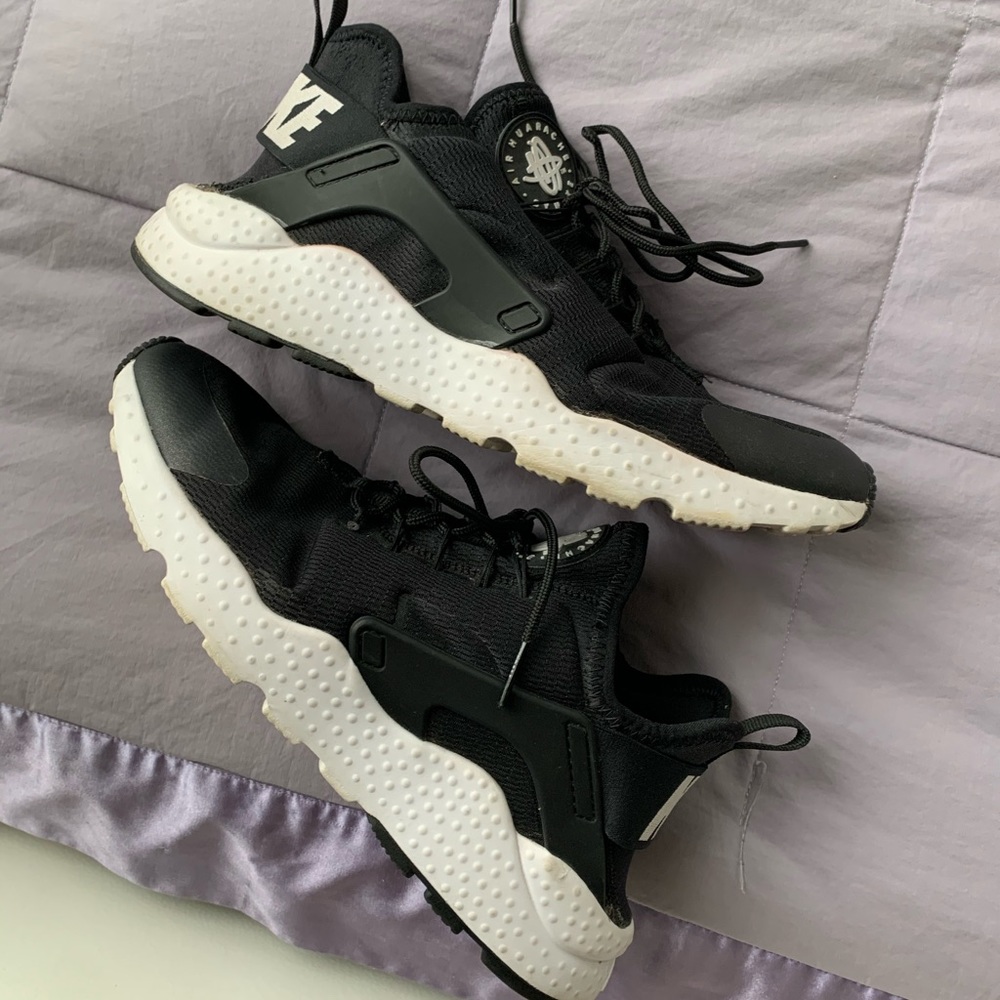 Nike Hurache Sneakers